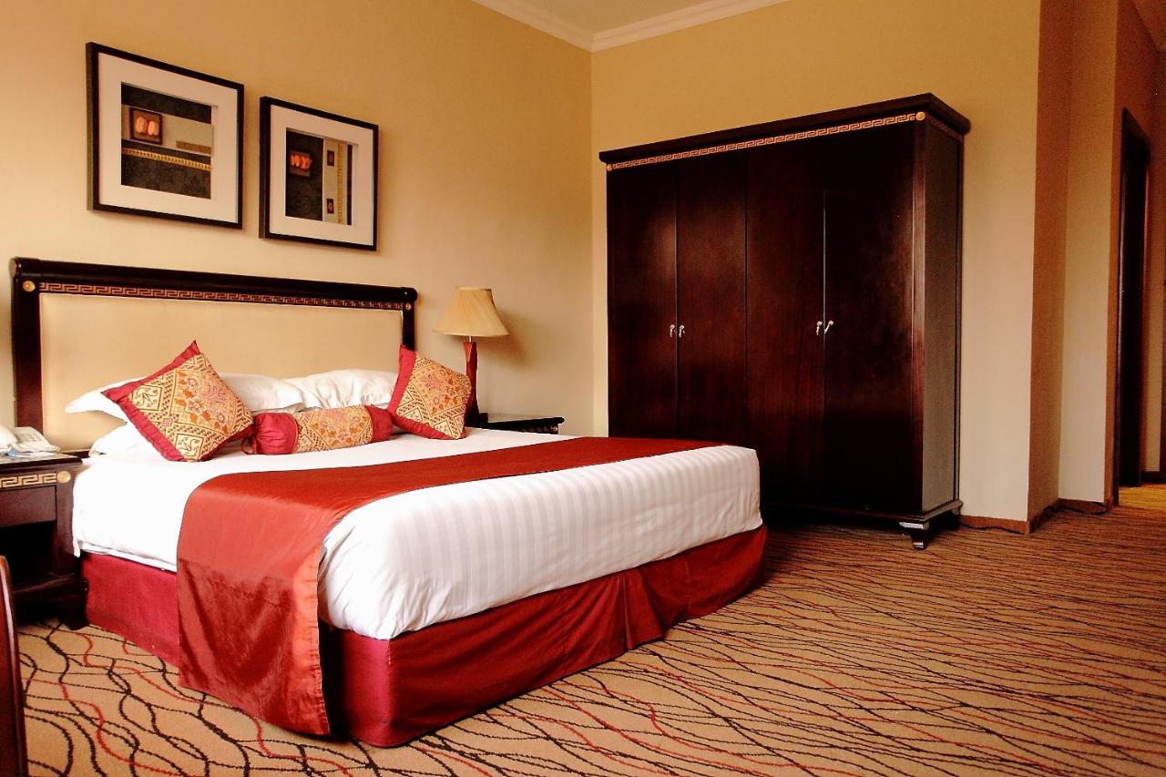 Crossroads Hotel Lilongwe Exterior foto
